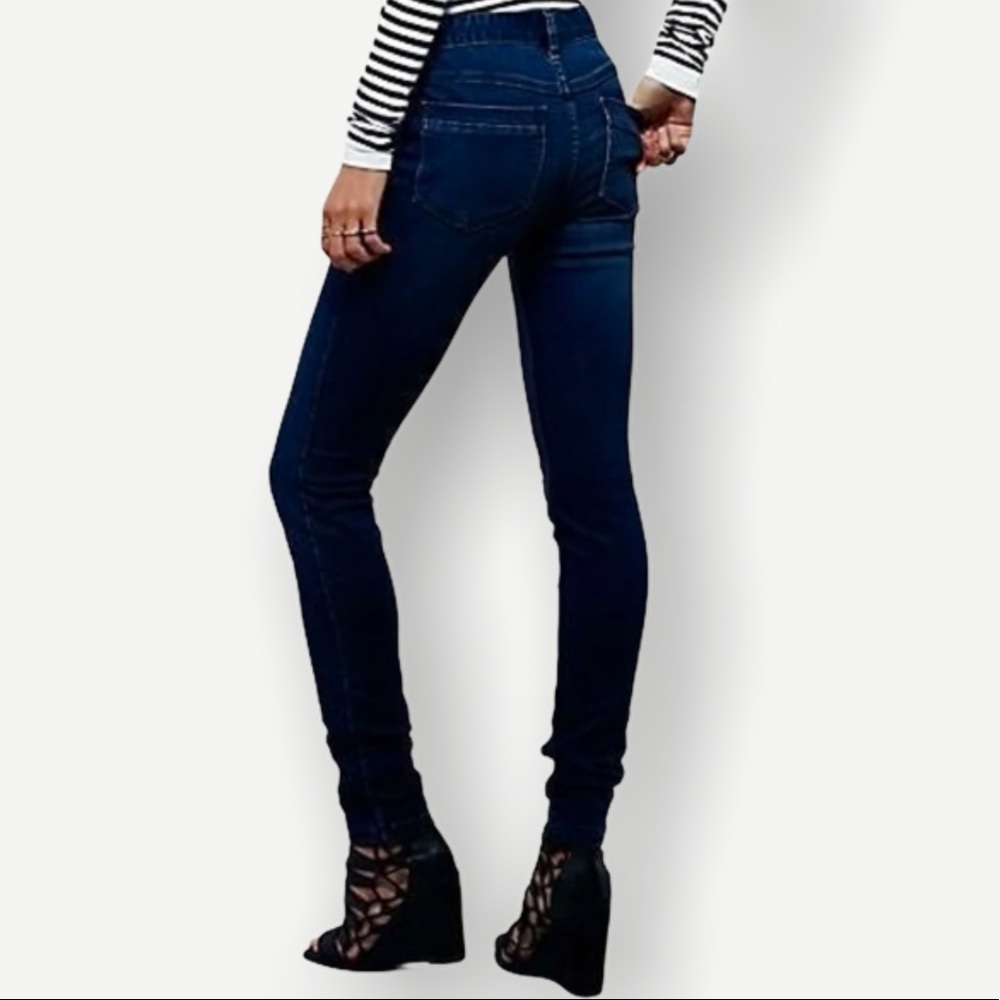 FREE PEOPLE Stretchy Dark Wash Skinny SALE!